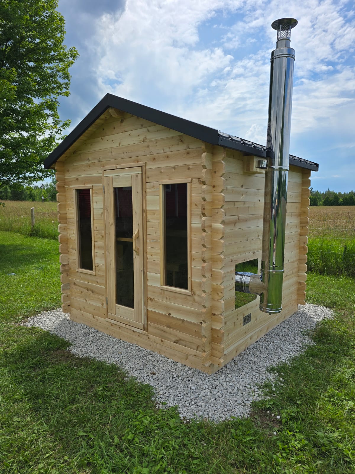 LeisureCraft Georgian 6-Person Cabin Traditional Sauna